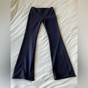 Alo Black Mid-rise Flared Leggings Size M